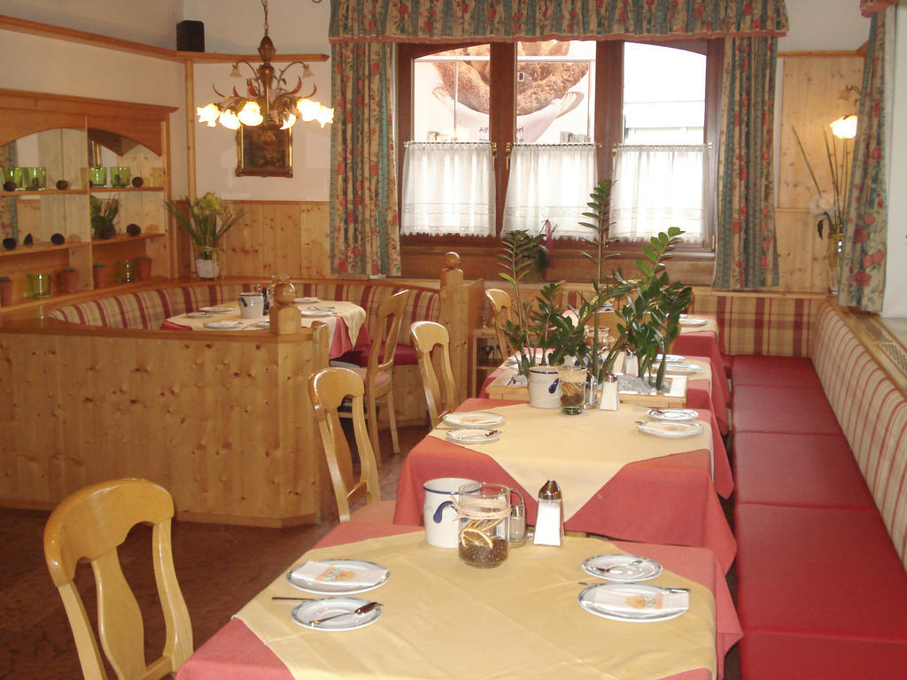 Hotel Almtalerhof Traun Kültér fotó
