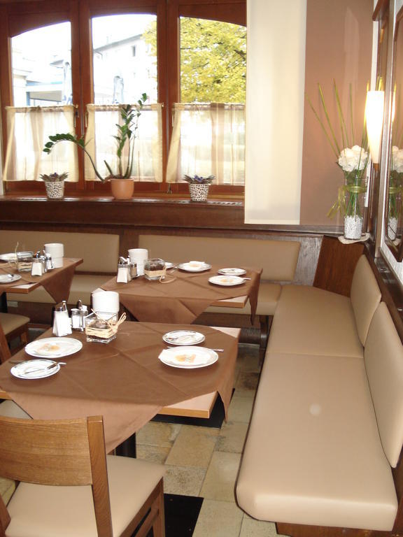 Hotel Almtalerhof Traun Kültér fotó