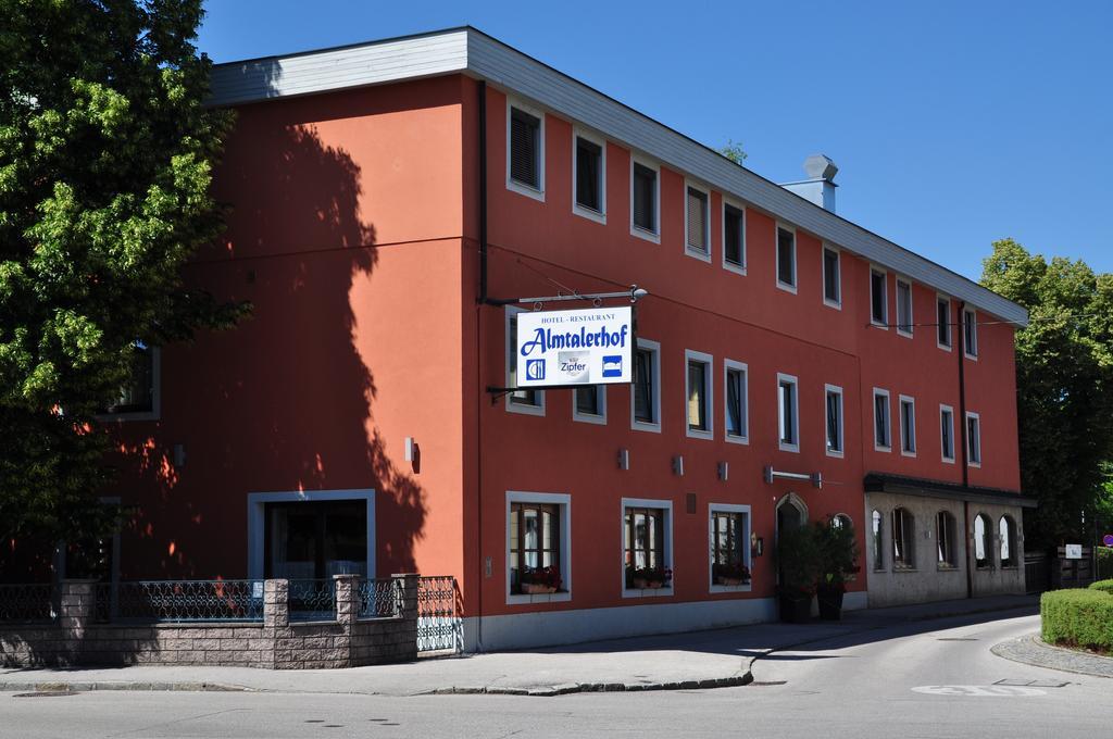 Hotel Almtalerhof Traun Kültér fotó