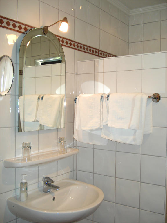 Hotel Almtalerhof Traun Szoba fotó