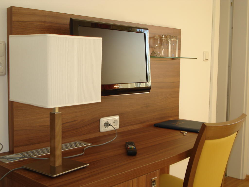Hotel Almtalerhof Traun Szoba fotó